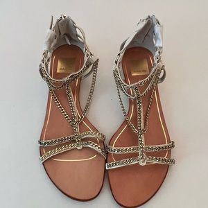 Dolce Vita sandal NWT size 8 cream leather and gold chain small wedge